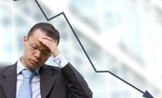 تراكم الديون وتزايد الإفلاس بين الأميركيين
