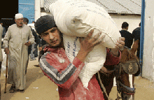 الحياة تتوقف في غزة.. والأزمة الإنسانية على أشدها