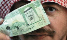 مطالب سعودية لرفع الرواتب 