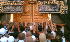 انخفاض أعداد الحجاج الى النصف