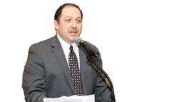 تكريم د. قاسم شرارة في المجمع الإسلامي وسط حضور حاشد