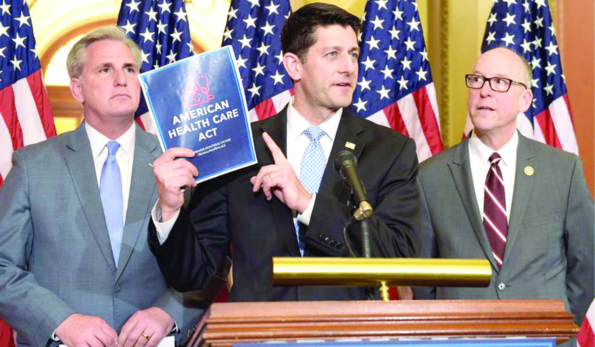 رئيس مجلس النواب الأميركي بول راين مقدماً مشروع قانون جديد للرعاية الصحية 