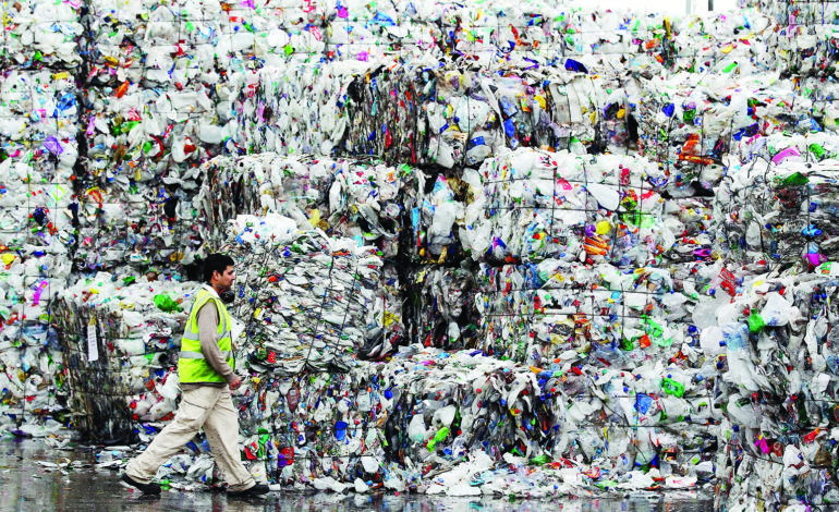 ميشيغن تطمر المزيد من النفايات المستوردة في أرضها