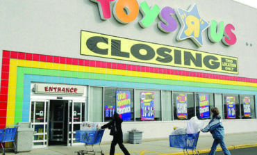 Toys 'R' Us ستغلق جميع محلاتها في أميركا