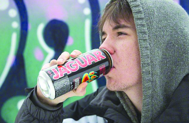 دراسة جديدة تحذر المراهقين من مشروبات الطاقة