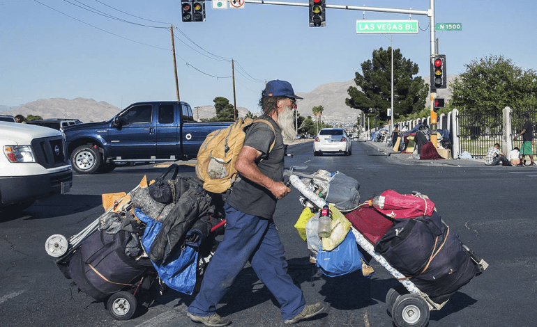 لاس فيغاس تمنع النوم في الشارع  لمنع تدهور السياحة بسبب المشردين