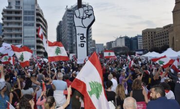 عودة الحريري .. وأسباب فشل الحراك الشعبي في لبنان