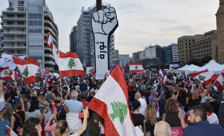 عودة الحريري .. وأسباب فشل الحراك الشعبي في لبنان