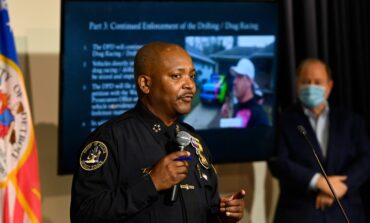 شرطة ديترويت تضع خطة شاملة لمكافحة الضوضاء والحفلات العشوائية والسباقات الاستعراضية في أحياء المدينة