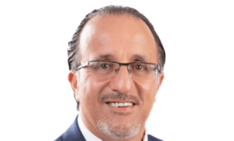 انتخاب دايف عبدالله رئيساً لمجلس بلدية ديربورن هايتس