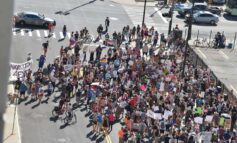 رقعة التظاهرات تتسع في ميشيغن وعموم الولايات المتحدة رفضاً لإلغاء حق الإجهاض