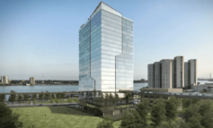 برج سكني جديد قيد الإنشاء في وسط ديترويت