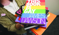 مدارس ديربورن تسحب مؤقتاً سبعة كتب تتناول المثلية الجنسية