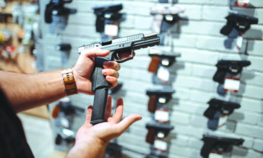 الديمقراطيون يعتزمون تشديد قوانين الأسلحة النارية في ميشيغن