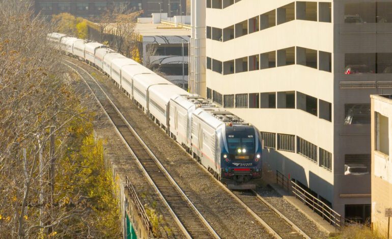 الحكومة الفدرالية تموّل دراسات لإنشاء خطوط قطارات جديدة  لنقل الركاب بين ديترويت وكليفلاند وكندا