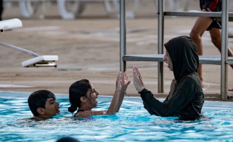 انطلاق موسم المسابح العامة في ديربورن