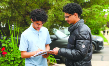 تحت شعار التمثيل العادل لجميع أحياء المدينة حملة تقسيم ديربورن إلى دوائر انتخابية تقدّم المزيد من التواقيع لإدراج المقترح في انتخابات نوفمبر القادم