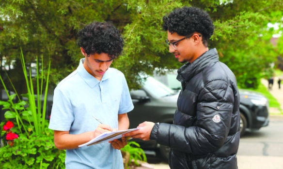 تحت شعار التمثيل العادل لجميع أحياء المدينة حملة تقسيم ديربورن إلى دوائر انتخابية تقدّم المزيد من التواقيع لإدراج المقترح في انتخابات نوفمبر القادم