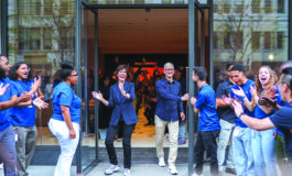 رئيس «آبل» يحضر شخصياً إلى ديترويت لافتتاح أول متجر للشركة في المدينة الناهضة