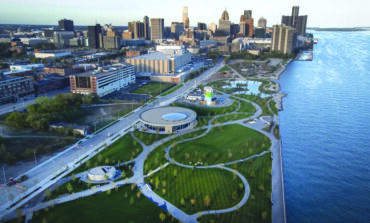 بلدية ديترويت تحتفل بافتتاح «جوهرة جديدة» على واجهتها النهرية