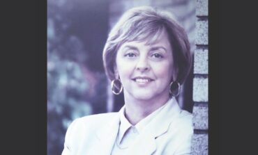 وفاة رئيسة بلدية ديربورن هايتس السابقة روث كانفيلد .. والمدينة تخلّد ذكراها بتنكيس الأعلام