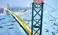 مستبقاً المنافسة .. جسر أمباسادور يرفع رسوم العبور بين ديترويت وكندا