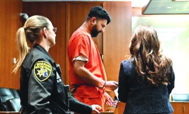 السجن لطبيب هندي أدين بتصوير  قاصرات سرّاً في مقاطعة أوكلاند