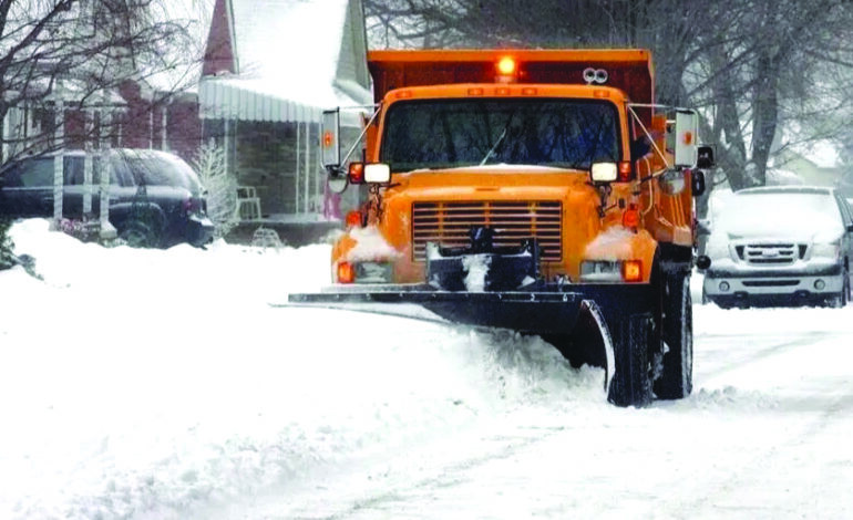 بيضون يؤكد حزم إدارته في تطبيق قواعد إزالة الثلوج  ومكافحة مظاهر الخراب في ديربورن هايتس
