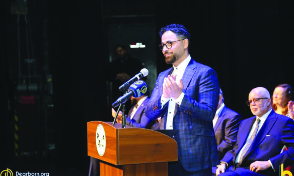 في خطاب القسم .. رئيس بلدية ديربورن هايتس مو بيضون يتعهّد بـ«حقبة جديدة» في تاريخ المدينة