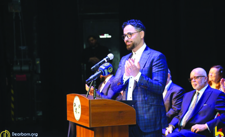 في خطاب القسم .. رئيس بلدية ديربورن هايتس مو بيضون يتعهّد بـ«حقبة جديدة» في تاريخ المدينة