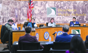 بهدف‭ ‬صيانة‭ ‬وتحديث‭ ‬مبانيها‭ ‬المتقادمة‭ .. ‬مدارس‭ ‬ديربورن‭ ‬تمهّد‭ ‬لطرح‭ ‬استفتاء‭ ‬ضريبي‭ ‬في‭ ‬انتخابات‭ ‬نوفمبر‭ ‬القادم