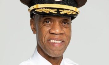 شريف مقاطعة وين ينفي مزاعم التحرش الجنسي بالموظفات