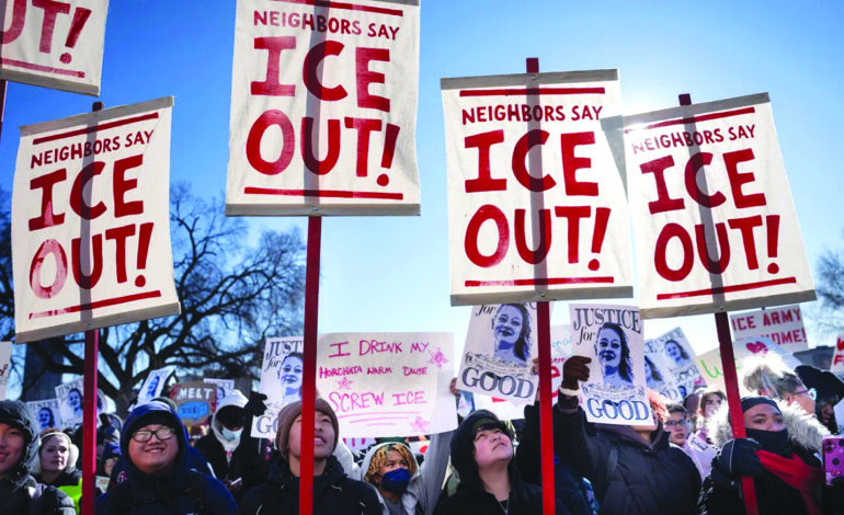 اعتقال آلاف المهاجرين غير الشرعيين في مينيسوتا .. وترامب يهدّد بالقوة العسكرية لاحتواء الاحتجاجات المستمرة