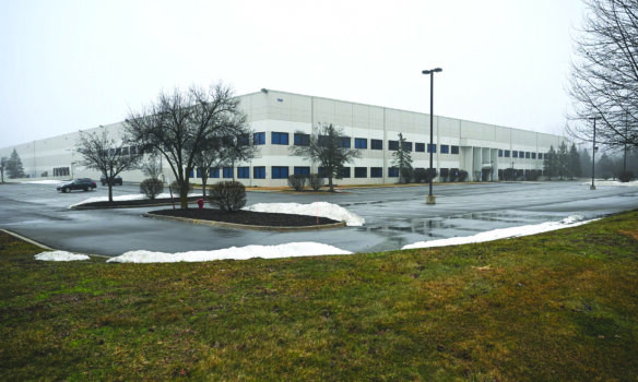 مركز احتجاز قرب مطار ديترويت الدولي .. ومكاتب إدارية في ساوثفيلد