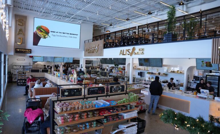 «صاج» يواكب تمدّد الجالية العربية إلى كانتون .. حيث تلتقي المأكولات التقليدية بالحياة العصرية