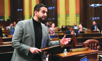 النائب السابق أبراهام عيّاش يتطلع للعودة إلى مجلس ميشيغن التشريعي .. عبر بوابة الشيوخ