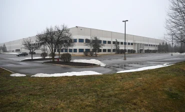 رغم المعارضة المحلية .. الحكومة الفدرالية تمضي في مخطّط إنشاء مركز لاحتجاز المهاجرين غير الشرعيين في روميلوس