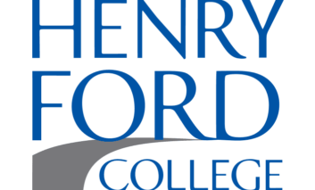 دعوى قضائية تطالب بإعادة عملية البحث عن رئيس جديد لكلية «هنري فورد» 