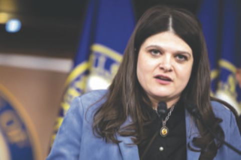 منافسها عبدول السيد يتّهم لجنة «آيباك» الإسرائيلية باعتماد طرق تمويل ملتوية مجموعة غامضة تنفق ملايين الدولارات لدعم هايلي ستيفنز في سباق مجلس الشيوخ الأميركي عن ميشيغن