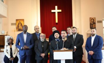 السيّد يردّ على حملات التحريض عبر مؤتمر صحفي مشترك مع قيادات دينية وسياسية: لا مكان للكراهية في ميشيغن