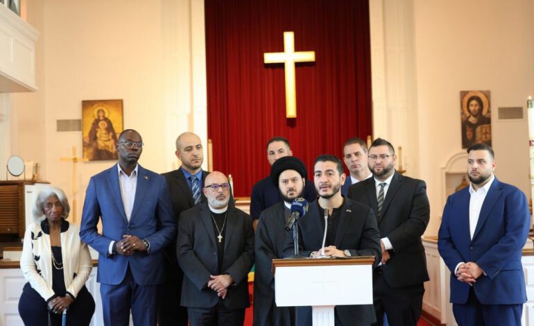 السيّد يردّ على حملات التحريض عبر مؤتمر صحفي مشترك مع قيادات دينية وسياسية: لا مكان للكراهية في ميشيغن
