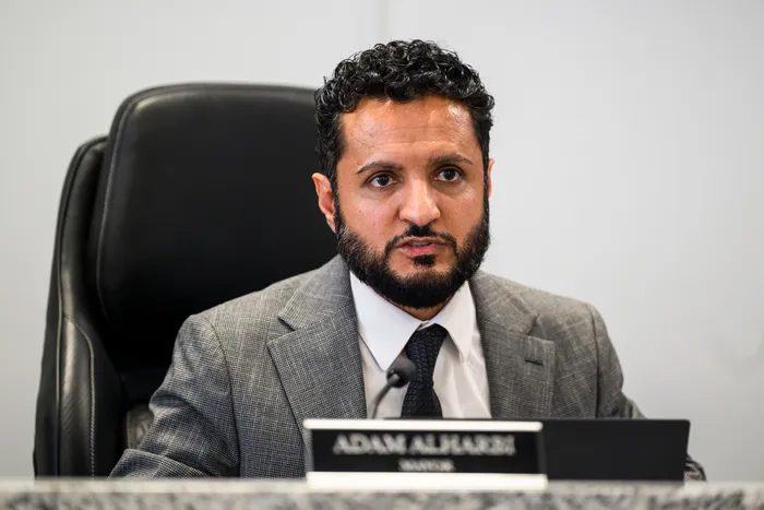 بعد قرار محكمة ميشيغن العليا بفرز سبع وثلاثين بطاقة غيابية قد تغيّر نتيجة سباق رئاسة بلدية